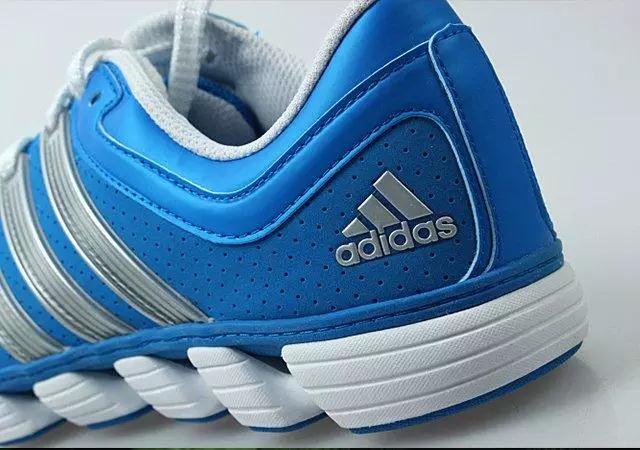 最新Adidas鞋标，设计特点与未来趋势展望